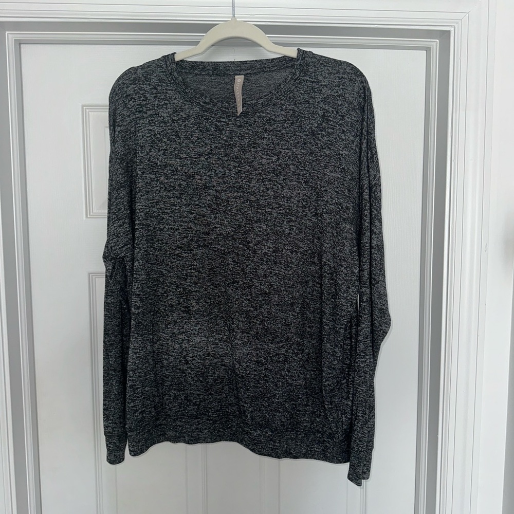 Athleta Relaxed Fit Long Sleeve Workout Top